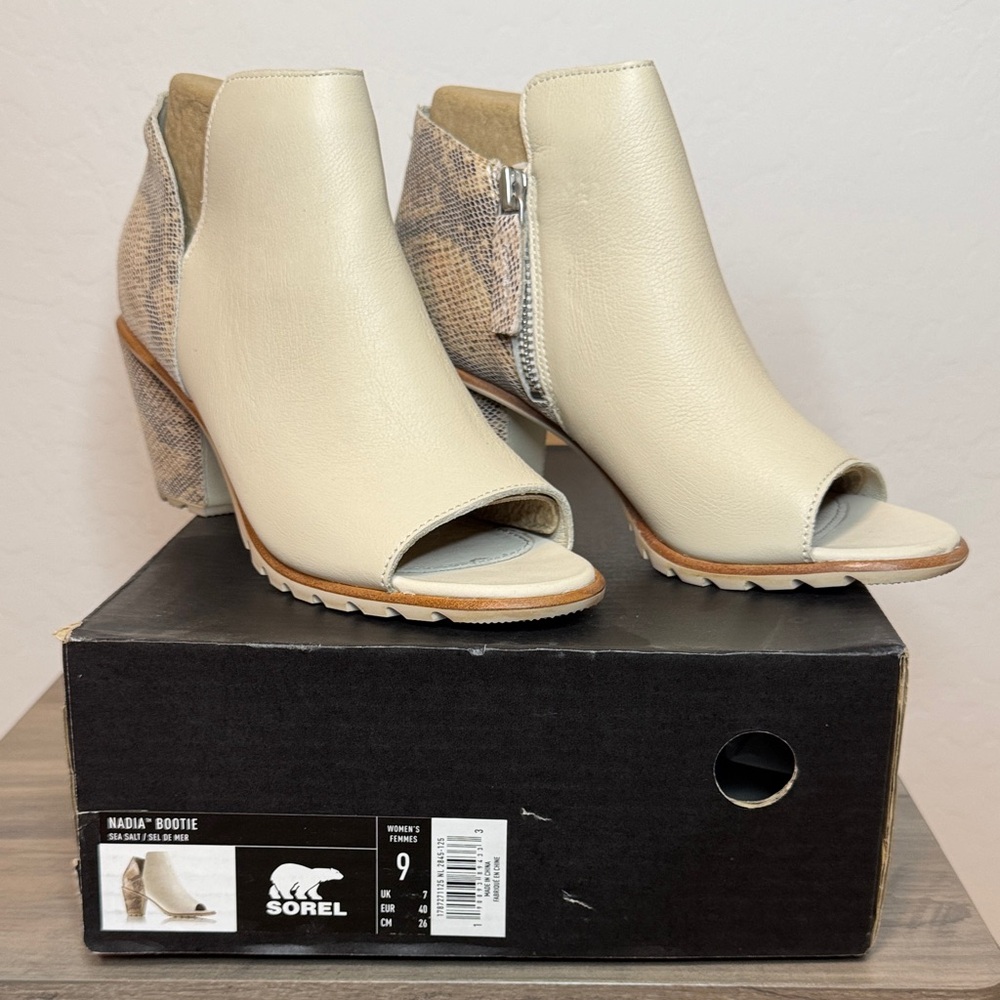 Sorel Women's Beige Peep-Toe Heeled Boots